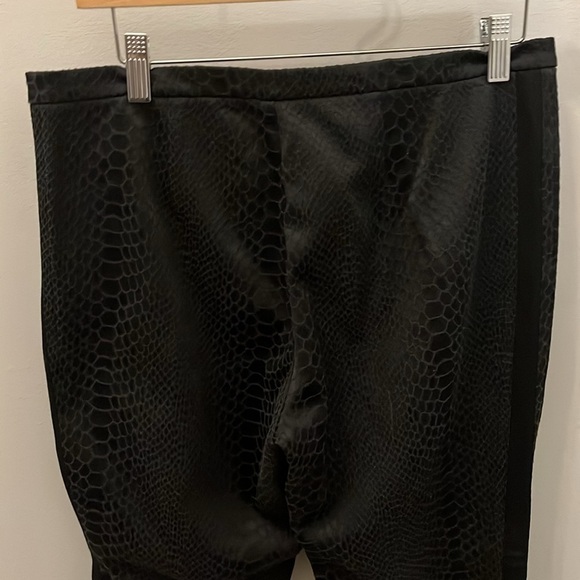 Ted Baker London Tulio Pants Embossed Faux Snakeskin Tuxedo Stripe Ted 3 US 8-10 - Picture 6 of 14